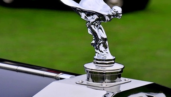 Bật mí về người phụ nữ bí ẩn trên logo hãng xe Rolls-Royce